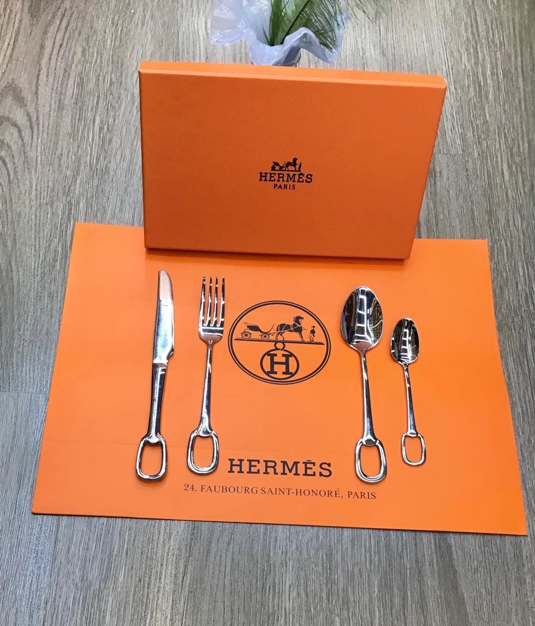 Hermes cutlery set for one person, Gold or Silver,  and black color - Image 3 of 5